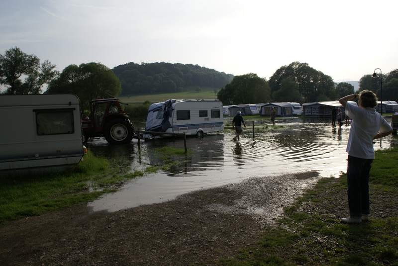 Hochwasser 2008 beim Campingplatz Bild Nr.020